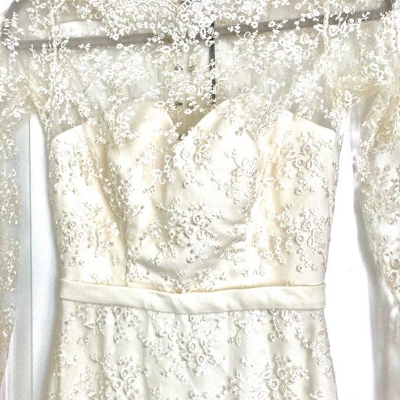 European wedding dress made by a professional tailor - Picture 2 of 9